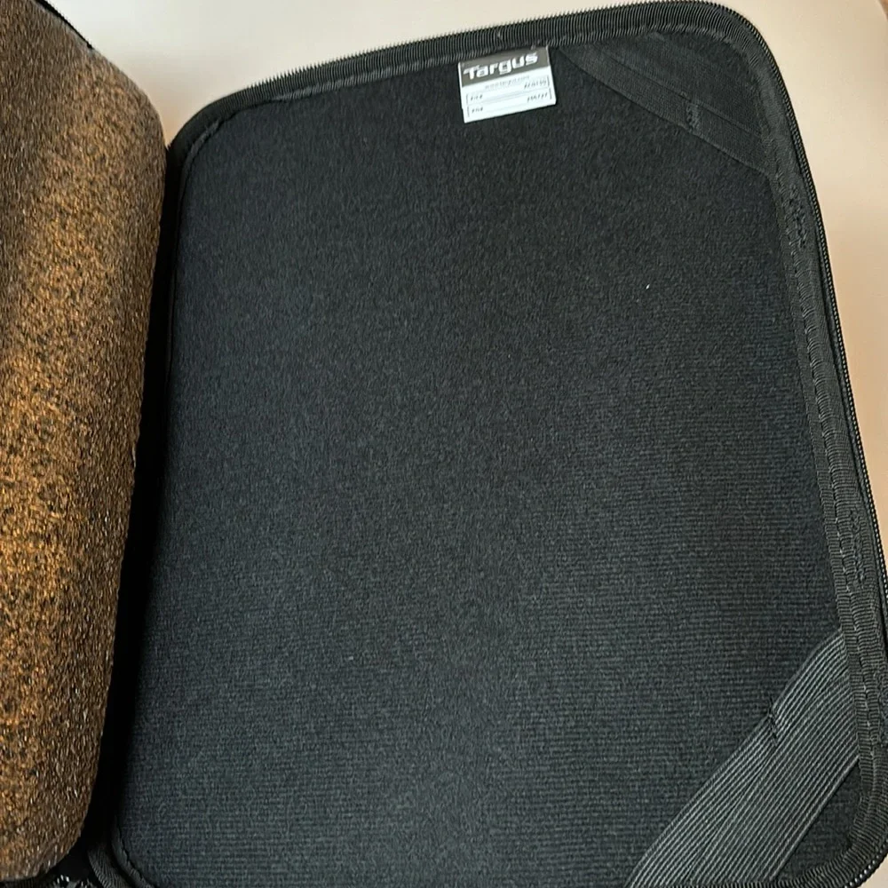 Targus Work-In Case for Laptop/iPad/Tablet Case NWT